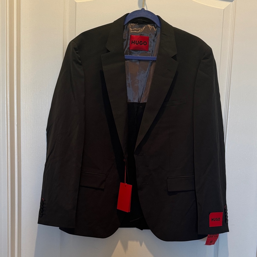 HUGO Black Men's Single-Breasted Blazer with Red Accents